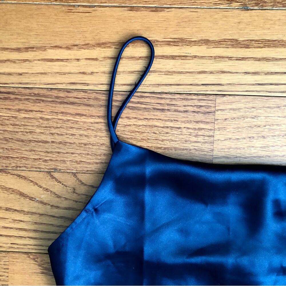 AQUA navy square neck silky camisole with ruched side Women’s size M NWT - Picture 4 of 8